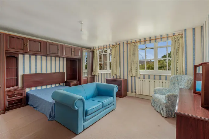 Property carousel image 7