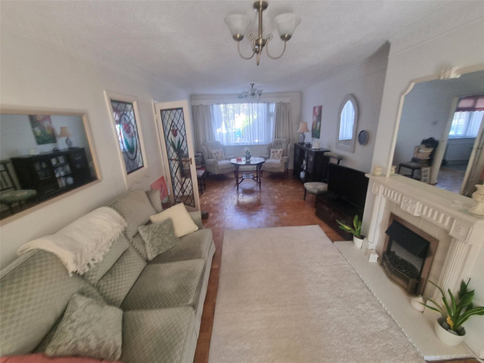 Kingswood Crescent, Rayleigh, Essex, SS6 Image 4