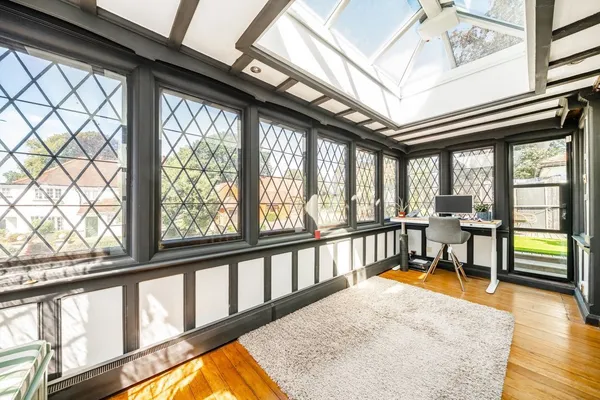 Mayfield Road, Weybridge, KT13 photo 9