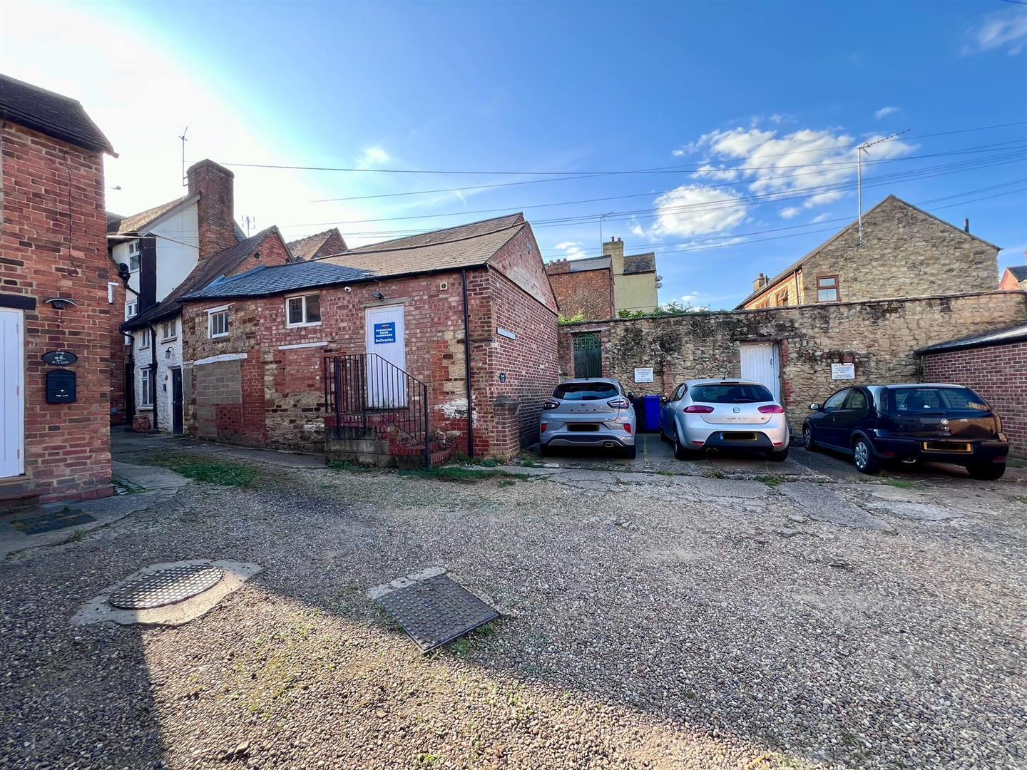 Watling Street East, Towcester Image 2