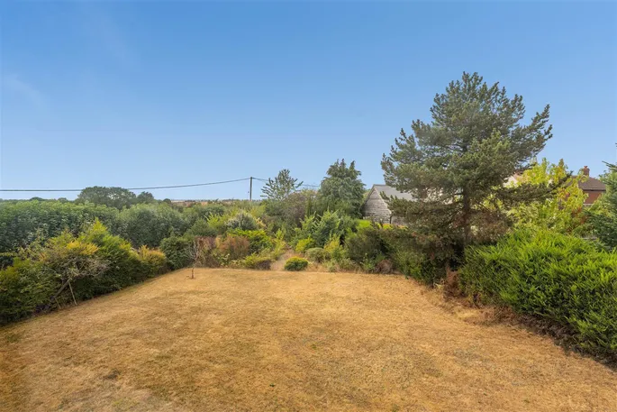 Property carousel image 11