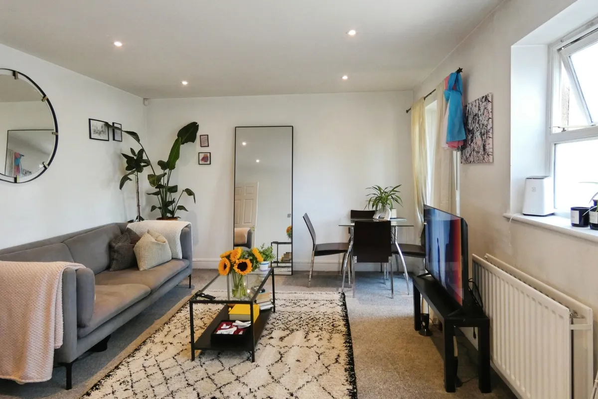 Ascalon Street, LONDON