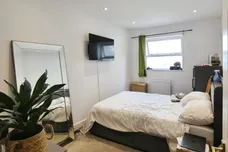 Ascalon Street, LONDON