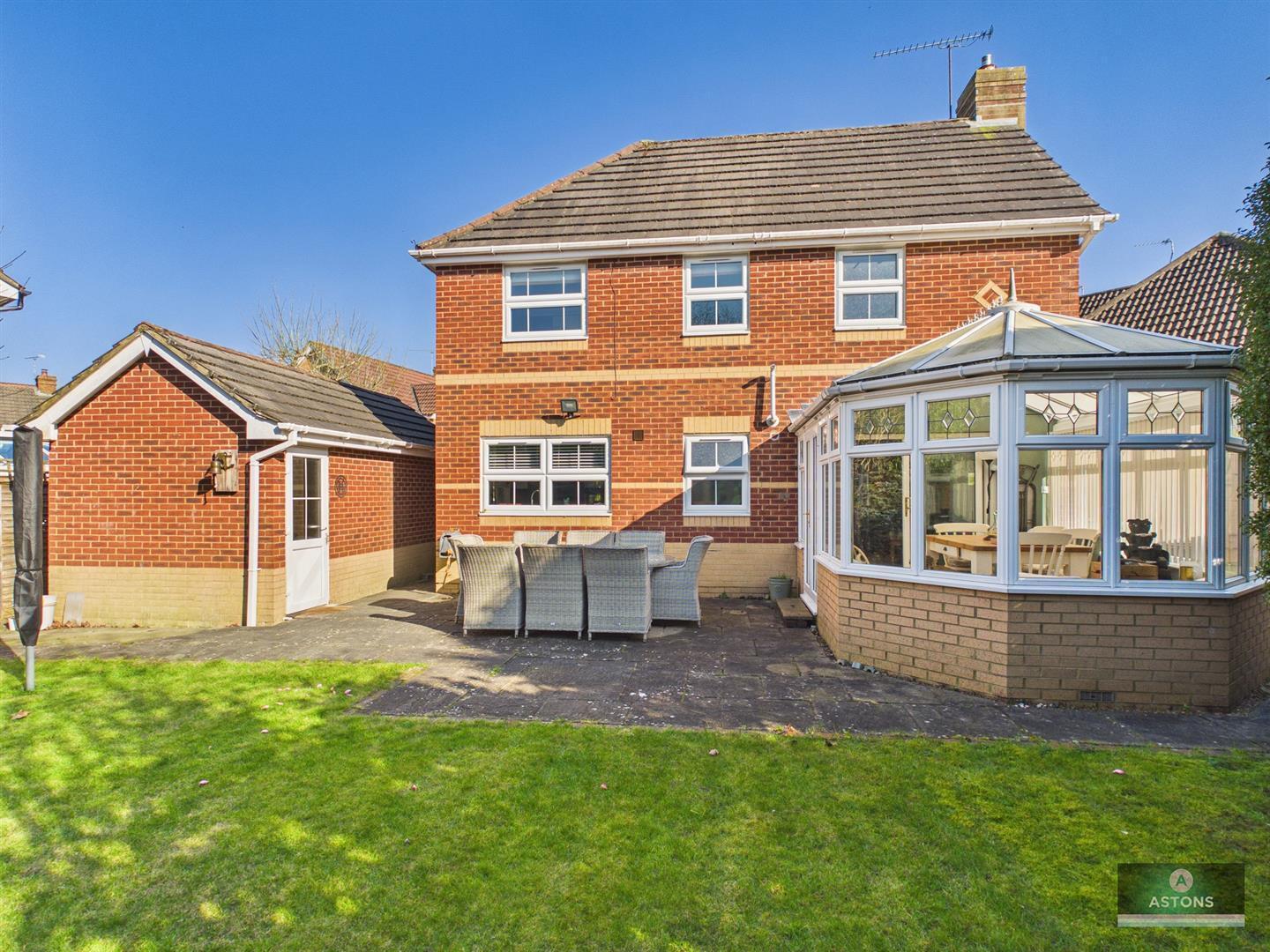 Salterns Road, Maidenbower Image 29