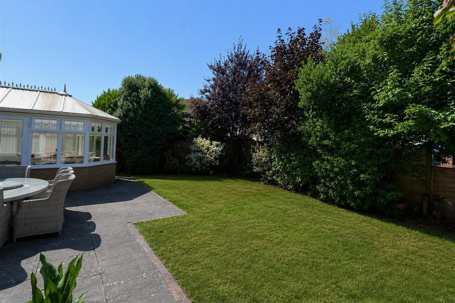 Salterns Road, Maidenbower Image 31