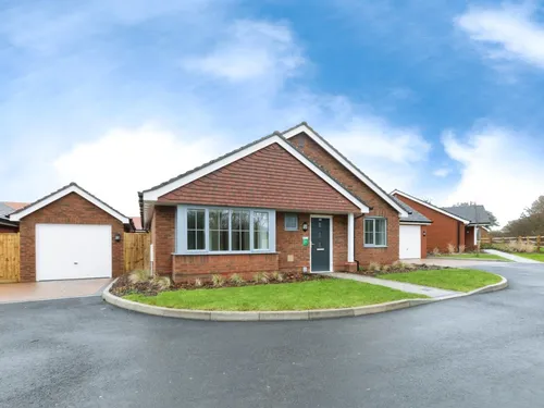 Ringwood Road, Alderholt, Fordingbridgephoto