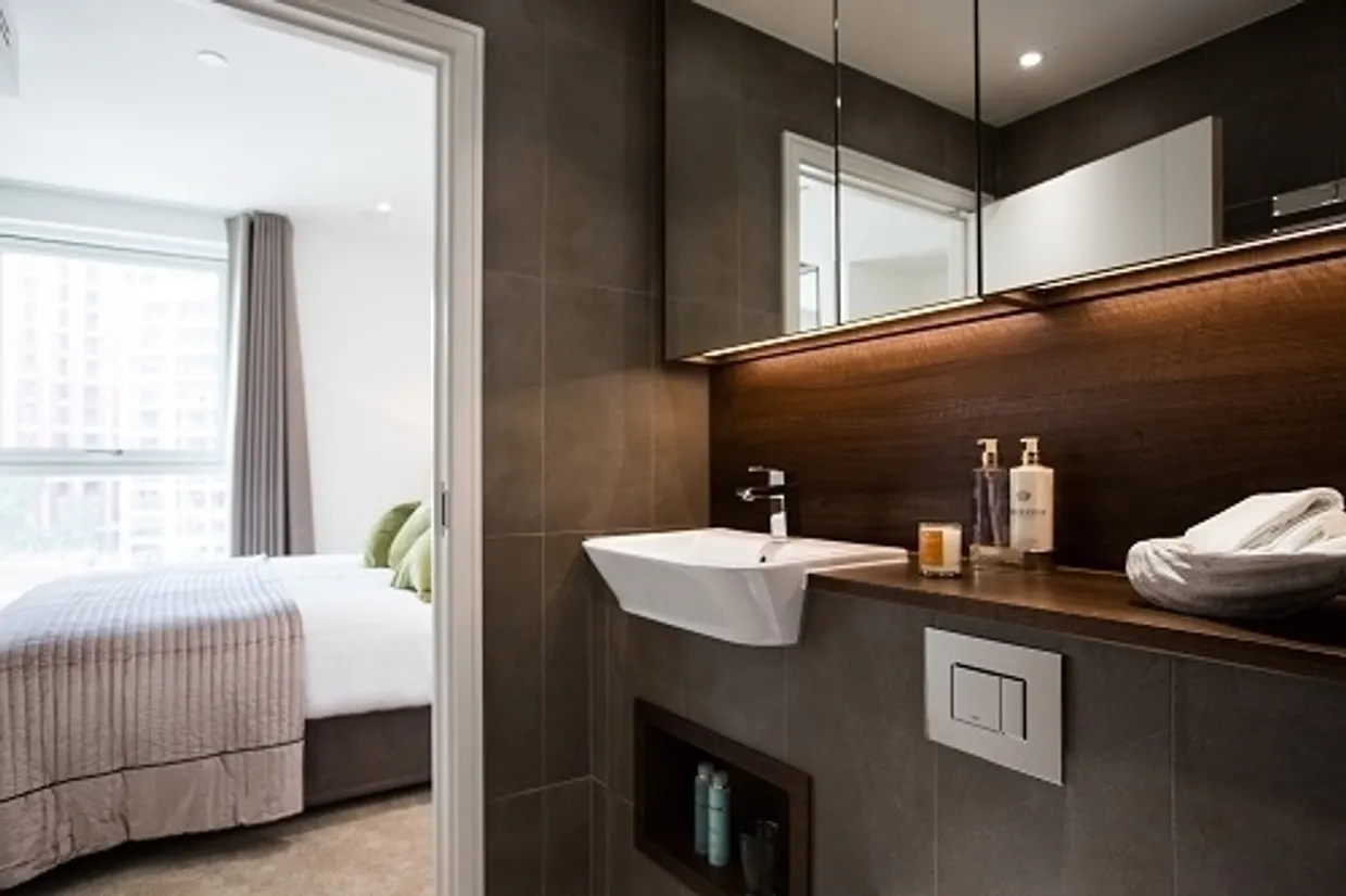 50 Wandsworth Road London SW8 photo 5