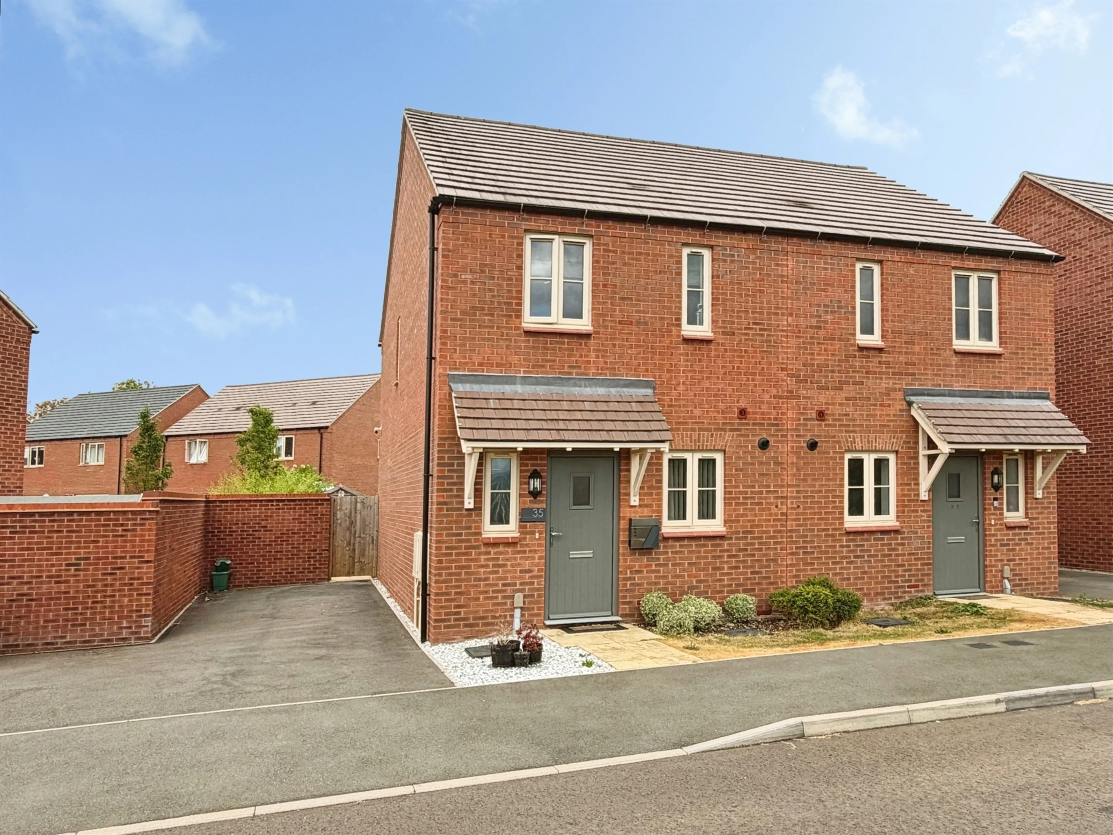 Property photo 0