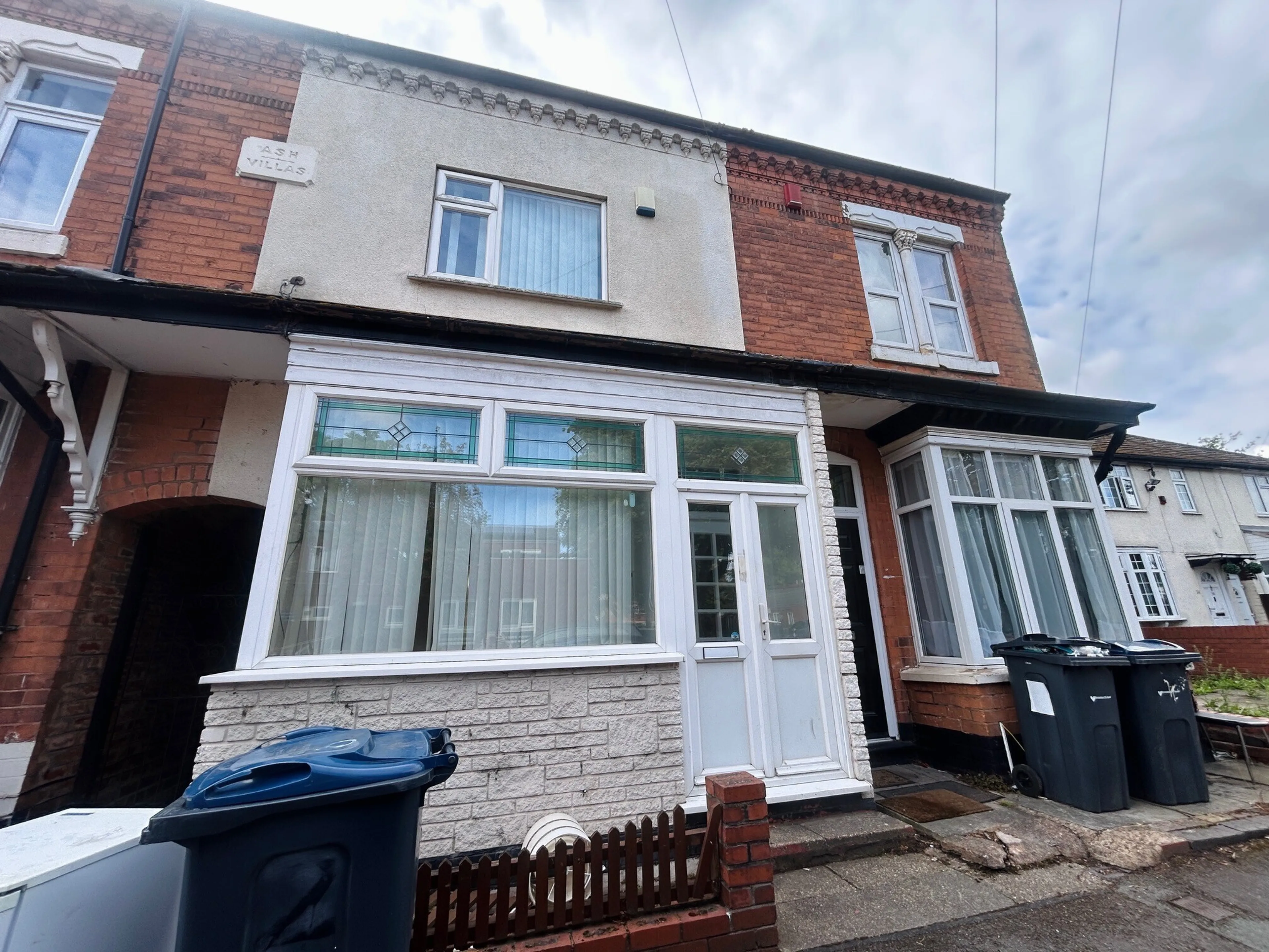 Property photo 0