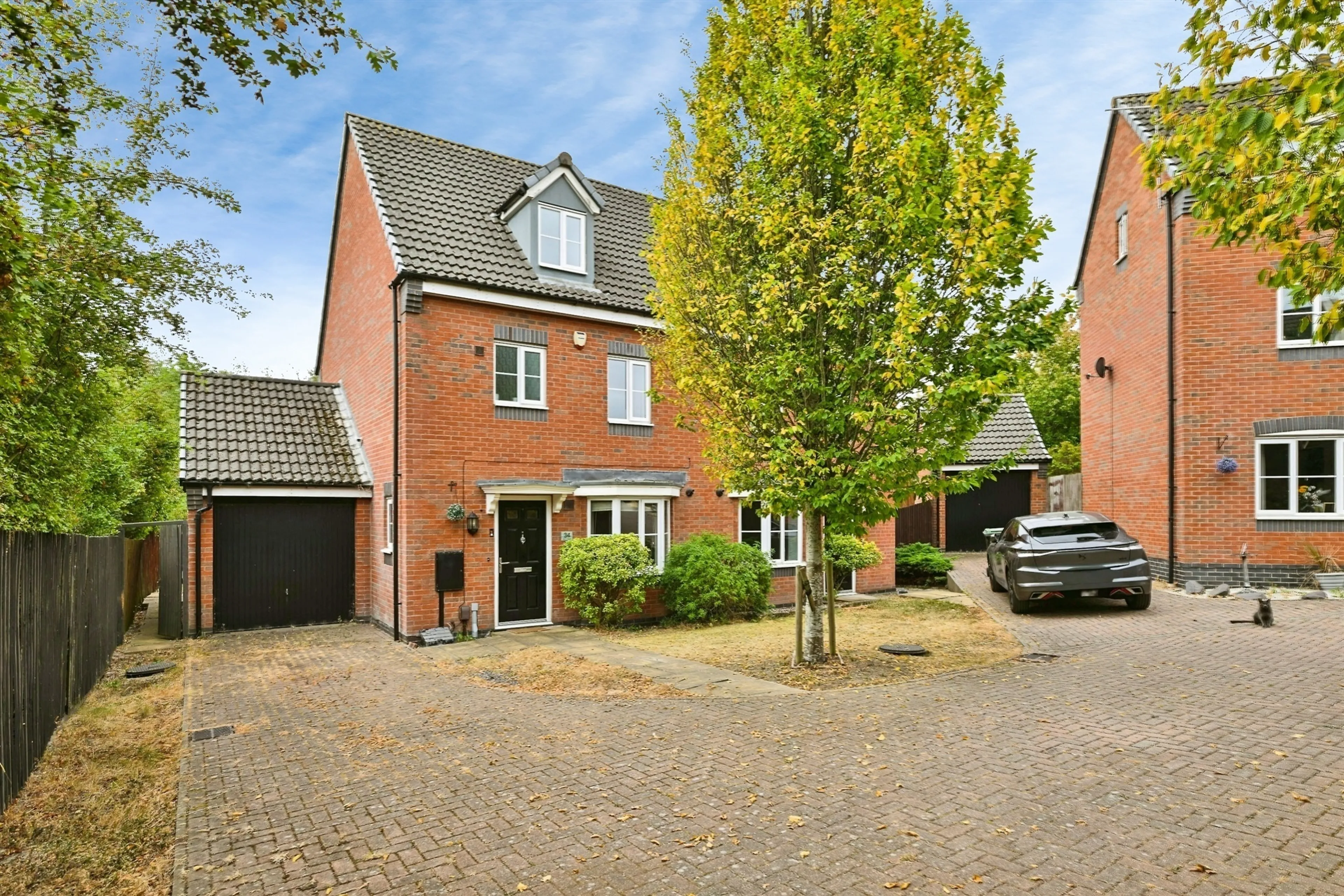 Property photo 0