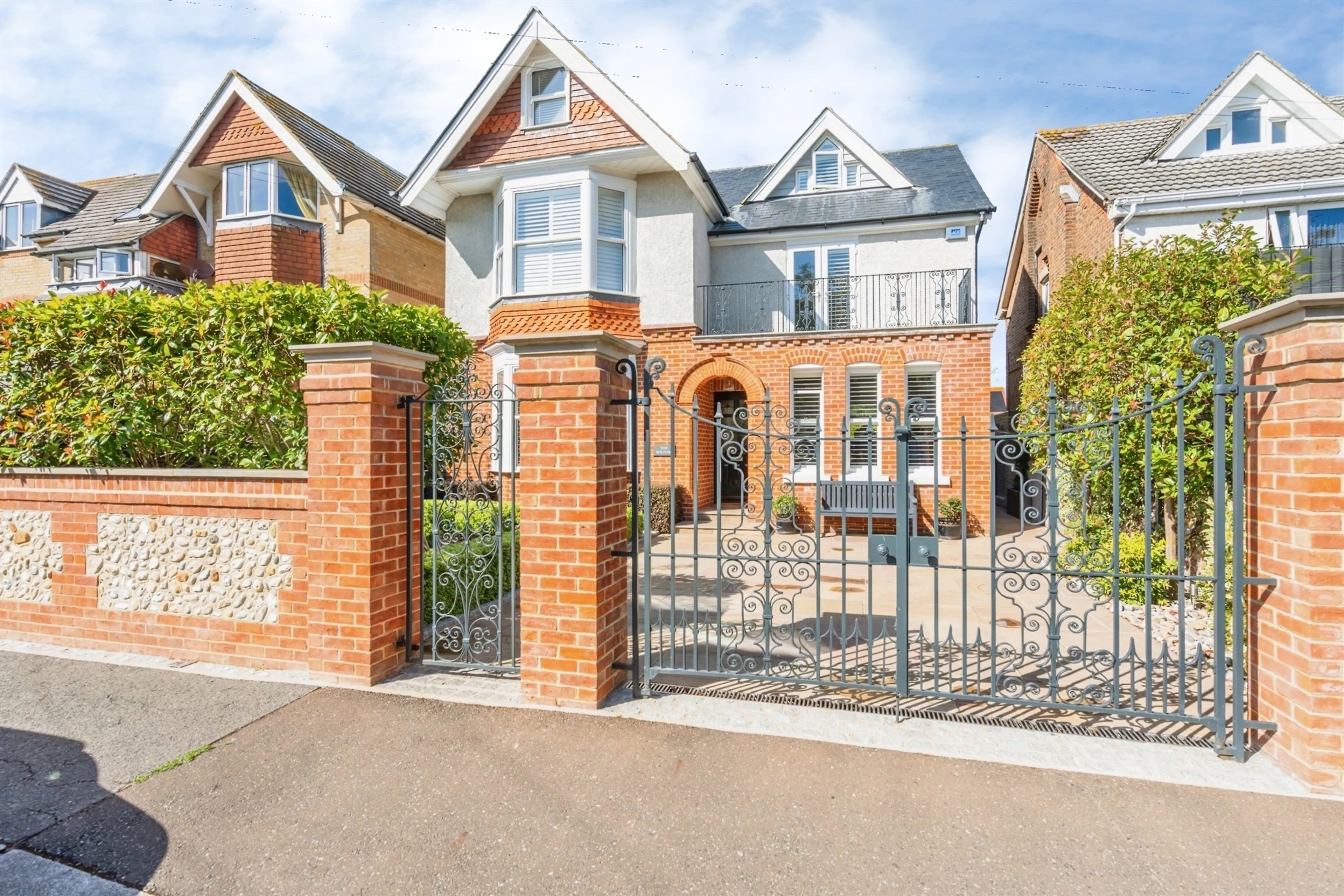 Property photo 0