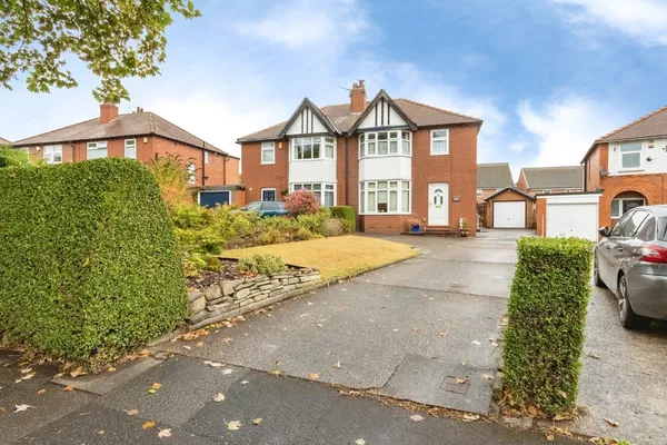 Dewsbury Road, Wakefield, West Yorksh...