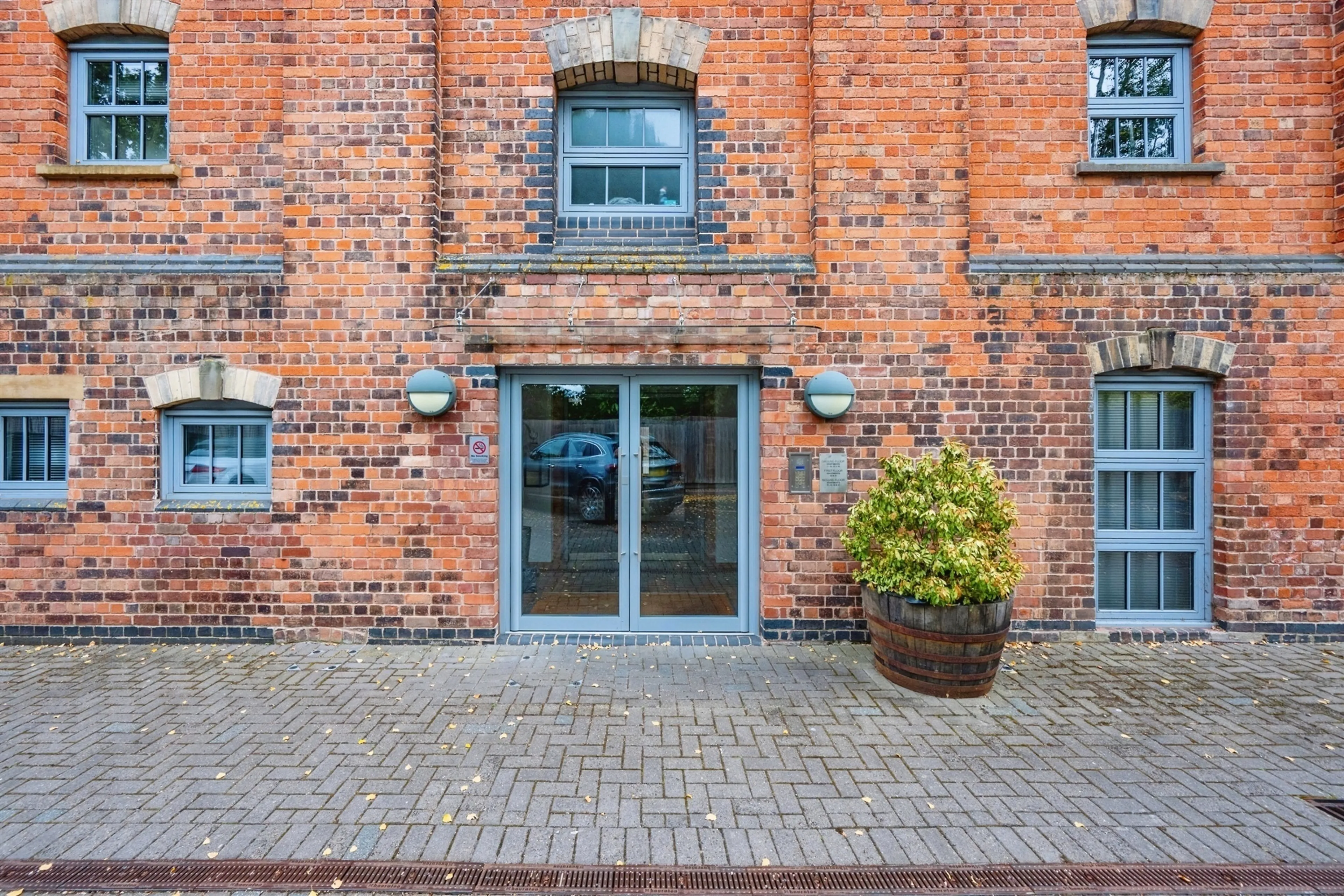 Property photo 0