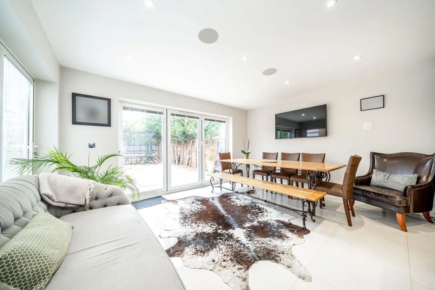 Hanger Hill, Weybridge, KT13 photo 5
