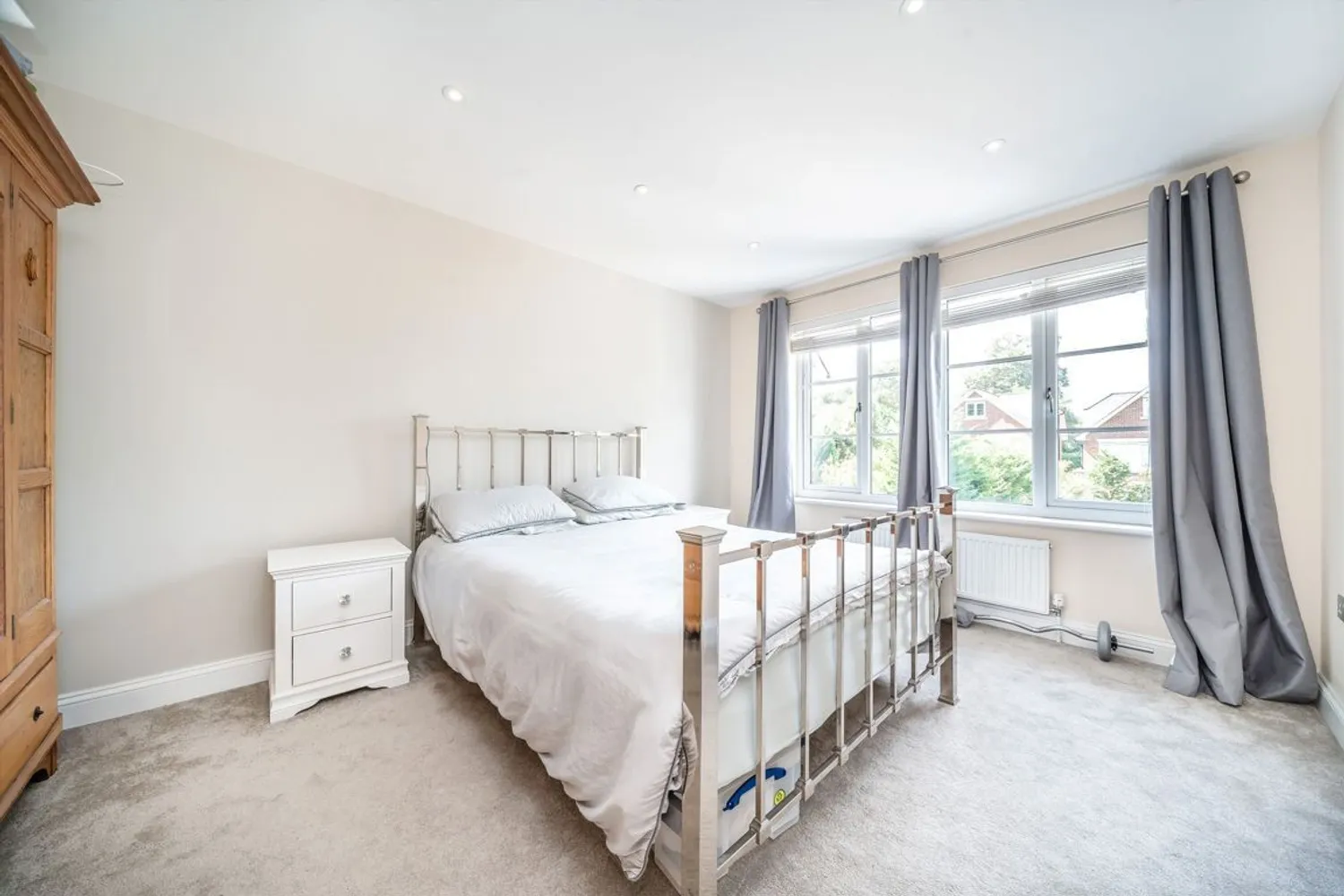 Hanger Hill, Weybridge, KT13 photo 7