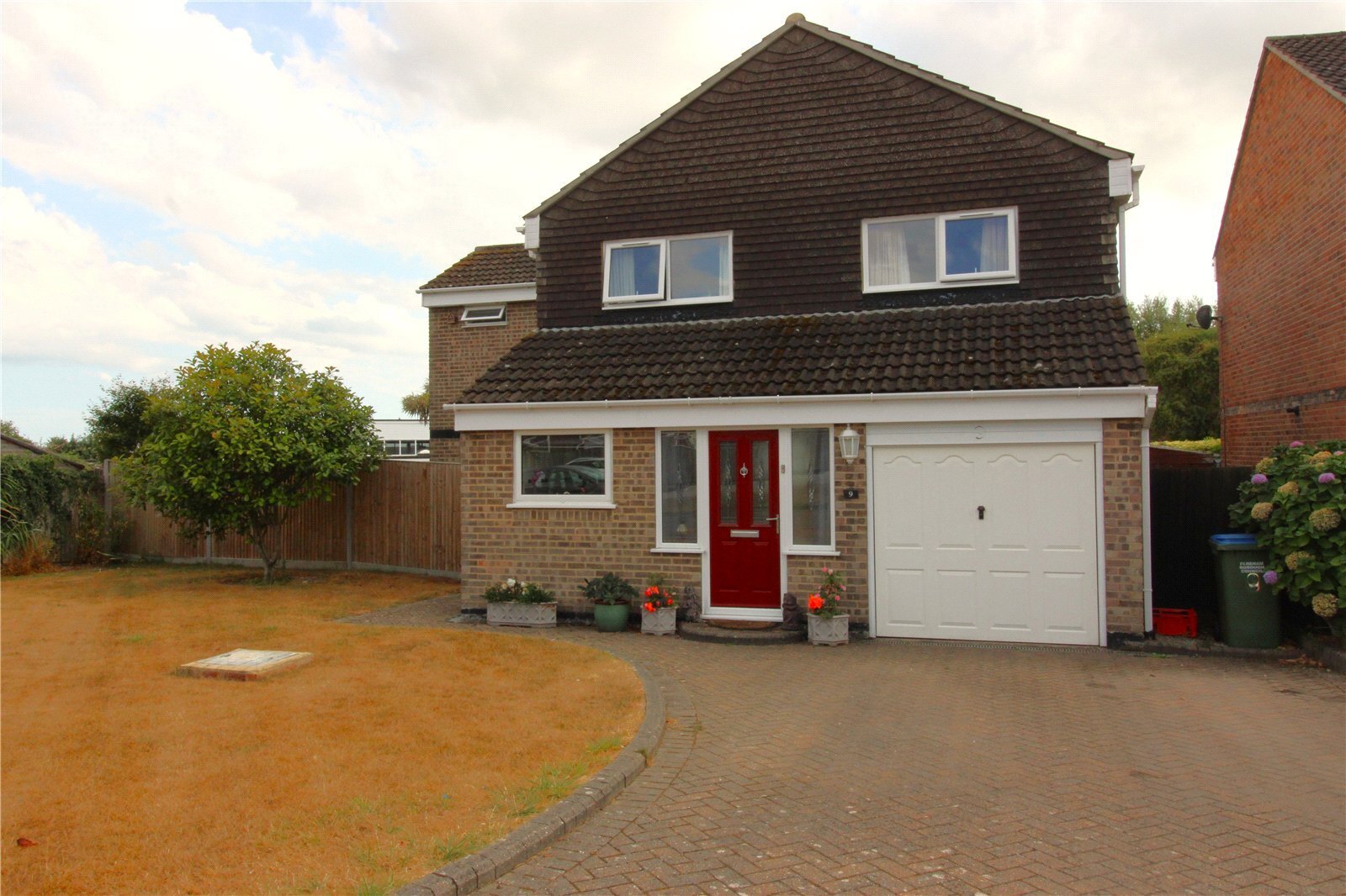Sunbury Court, Fareham, Hampshire, PO15 Image 1