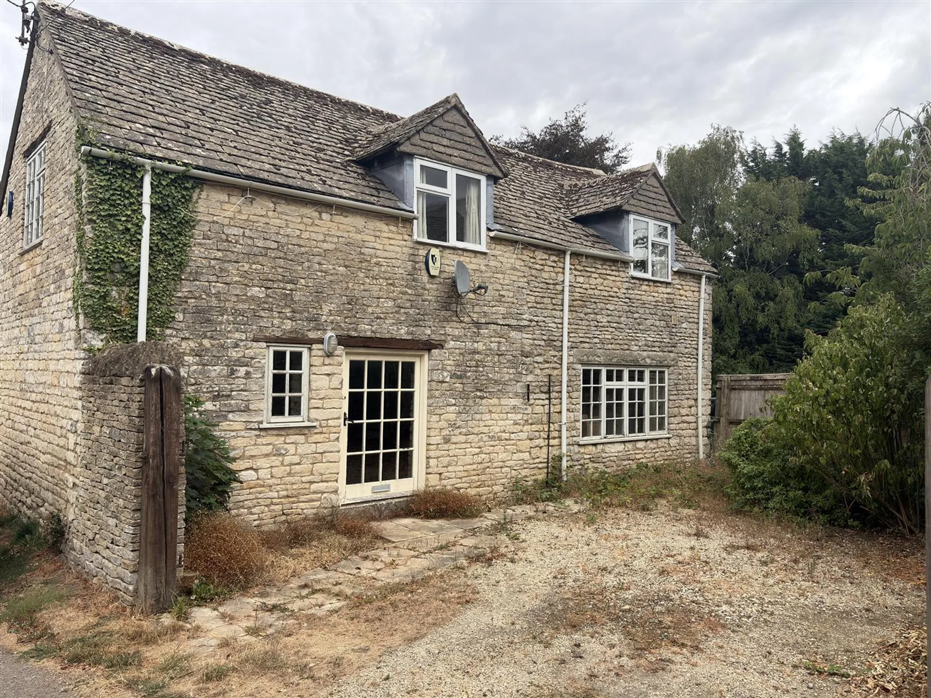 Property photo top 0