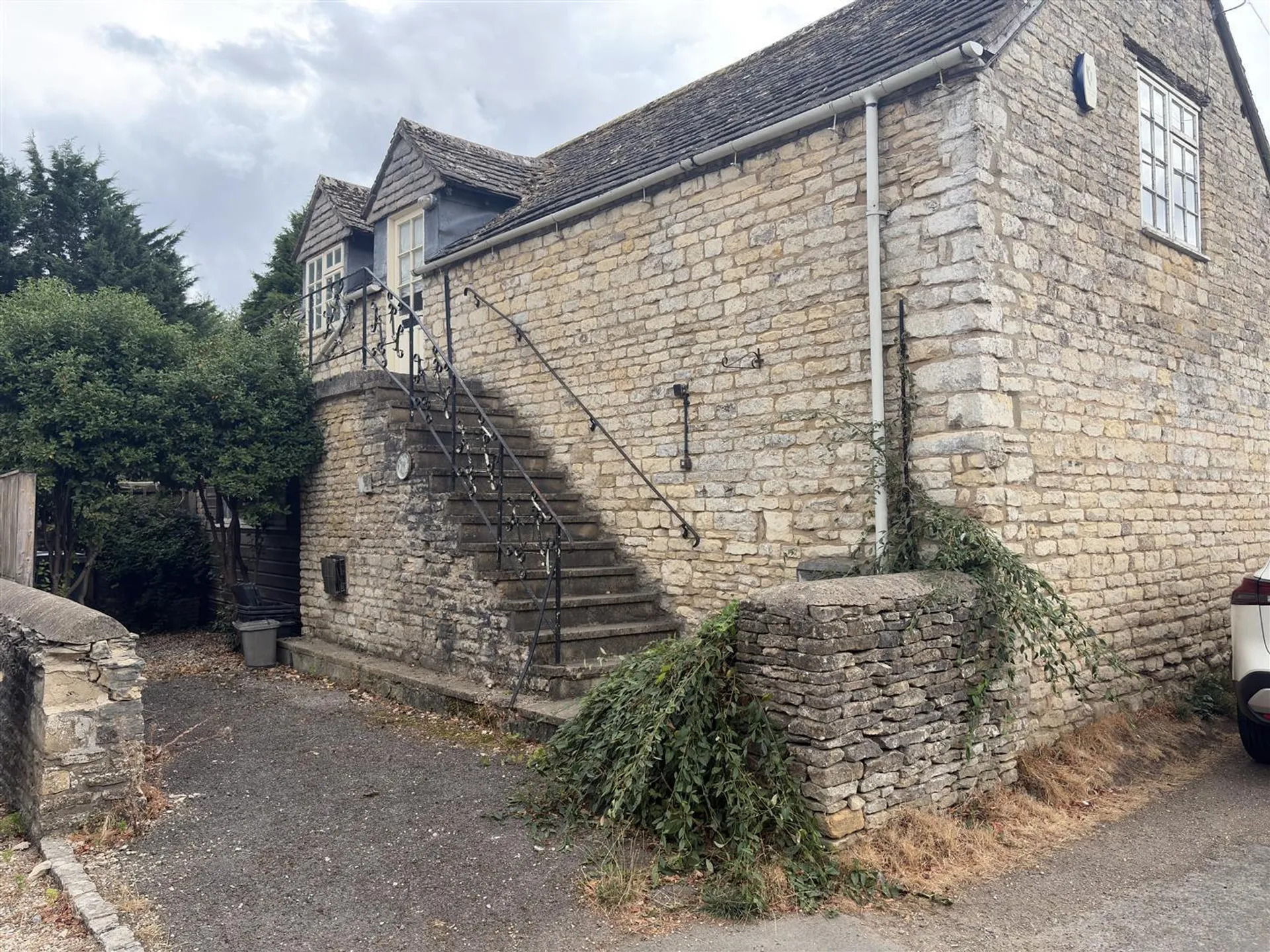 Property photo top 1
