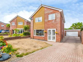 Wyon Close, Llandaff, Cardiff thumb 3
