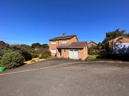 Bont Estate, Llanon, SY23