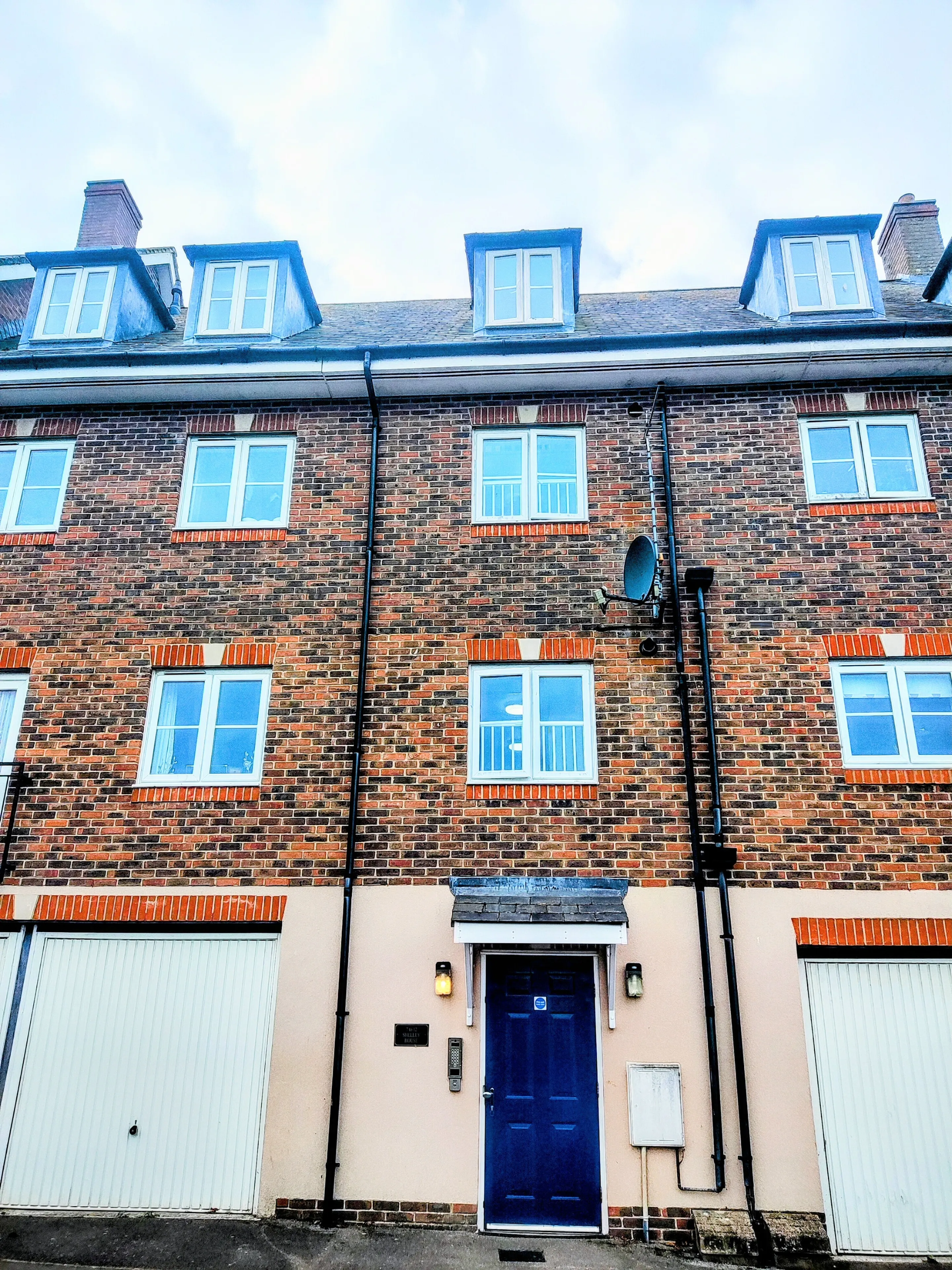 Property photo 0