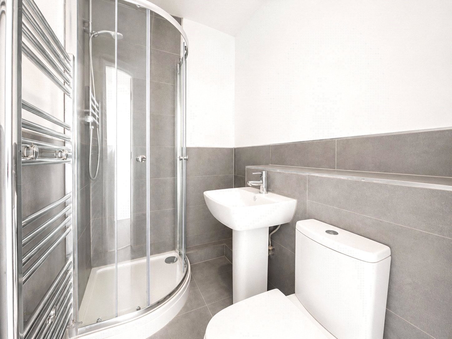 Elizabeth Way, Harlow, Essex, CM19 Image 2