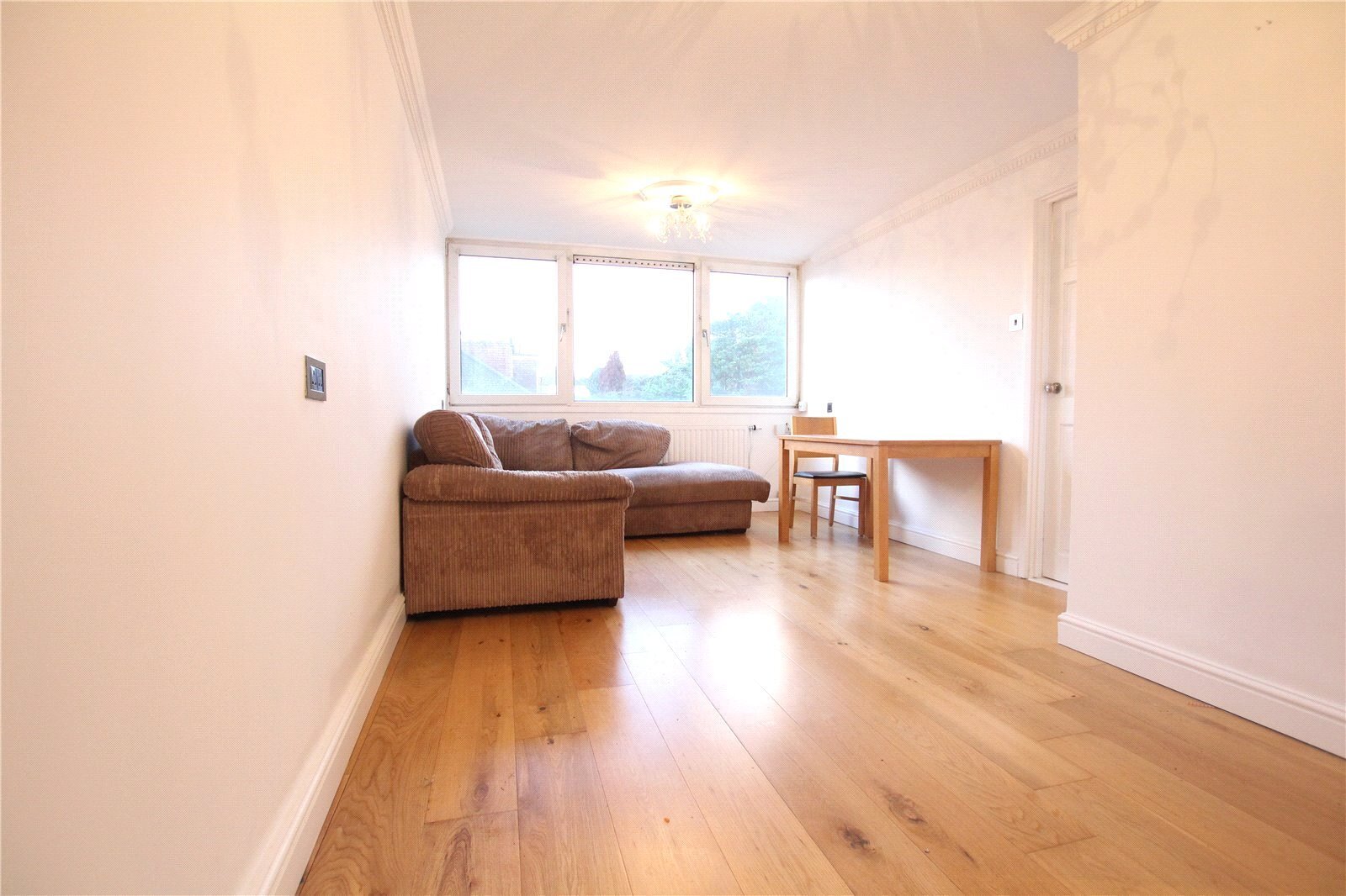 Ray Lodge Road, Woodford Green, IG8 Image 1