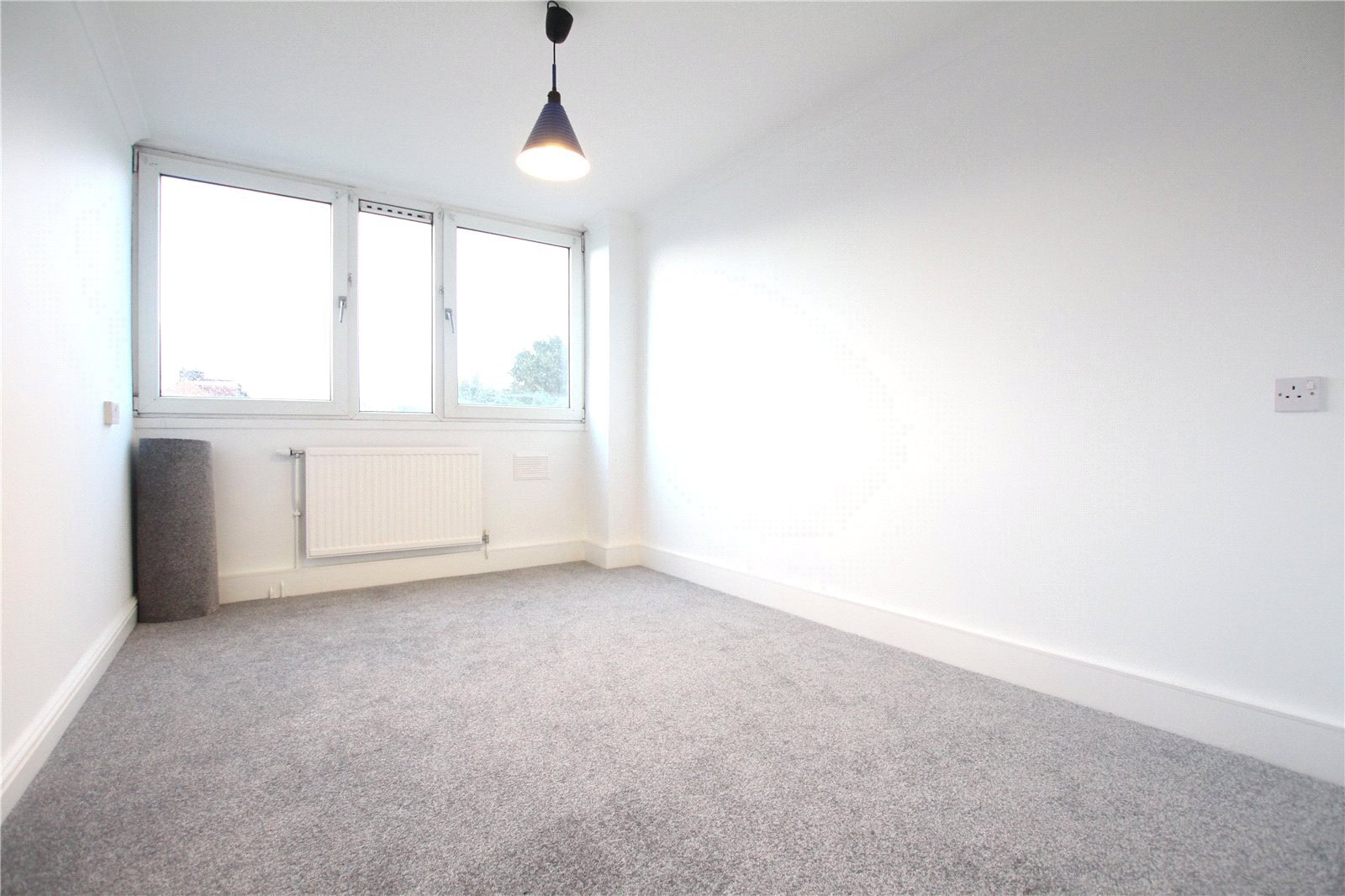 Ray Lodge Road, Woodford Green, IG8 Image 4