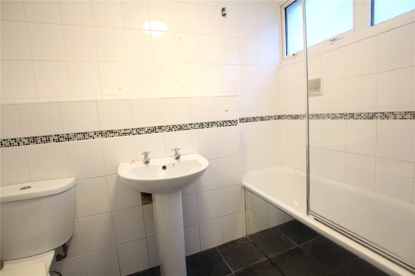 Ray Lodge Road, Woodford Green, IG8 Image 5