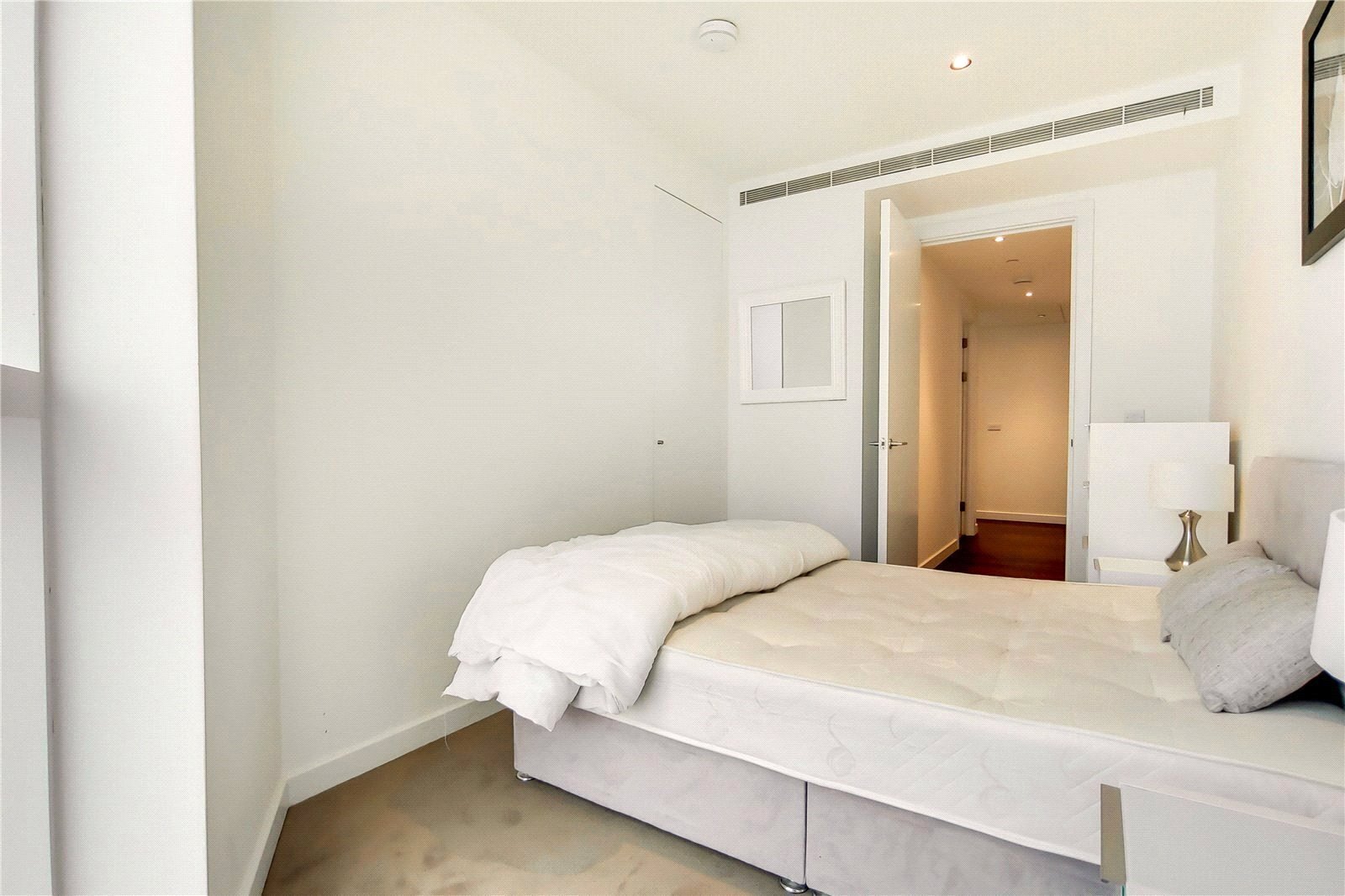 Wandsworth Road, London, SW8 Image 7