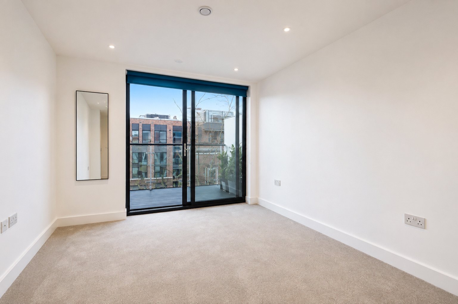 Kensington Apartments, Aldgate East, London, E1 Image 4