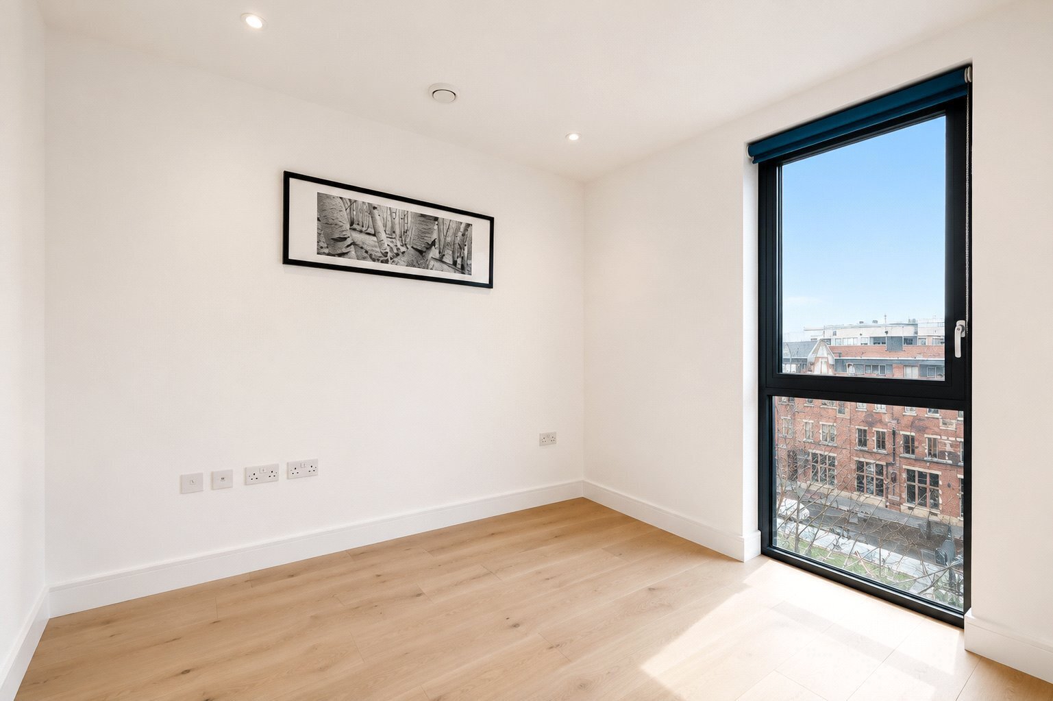 Kensington Apartments, Aldgate East, London, E1 Image 5