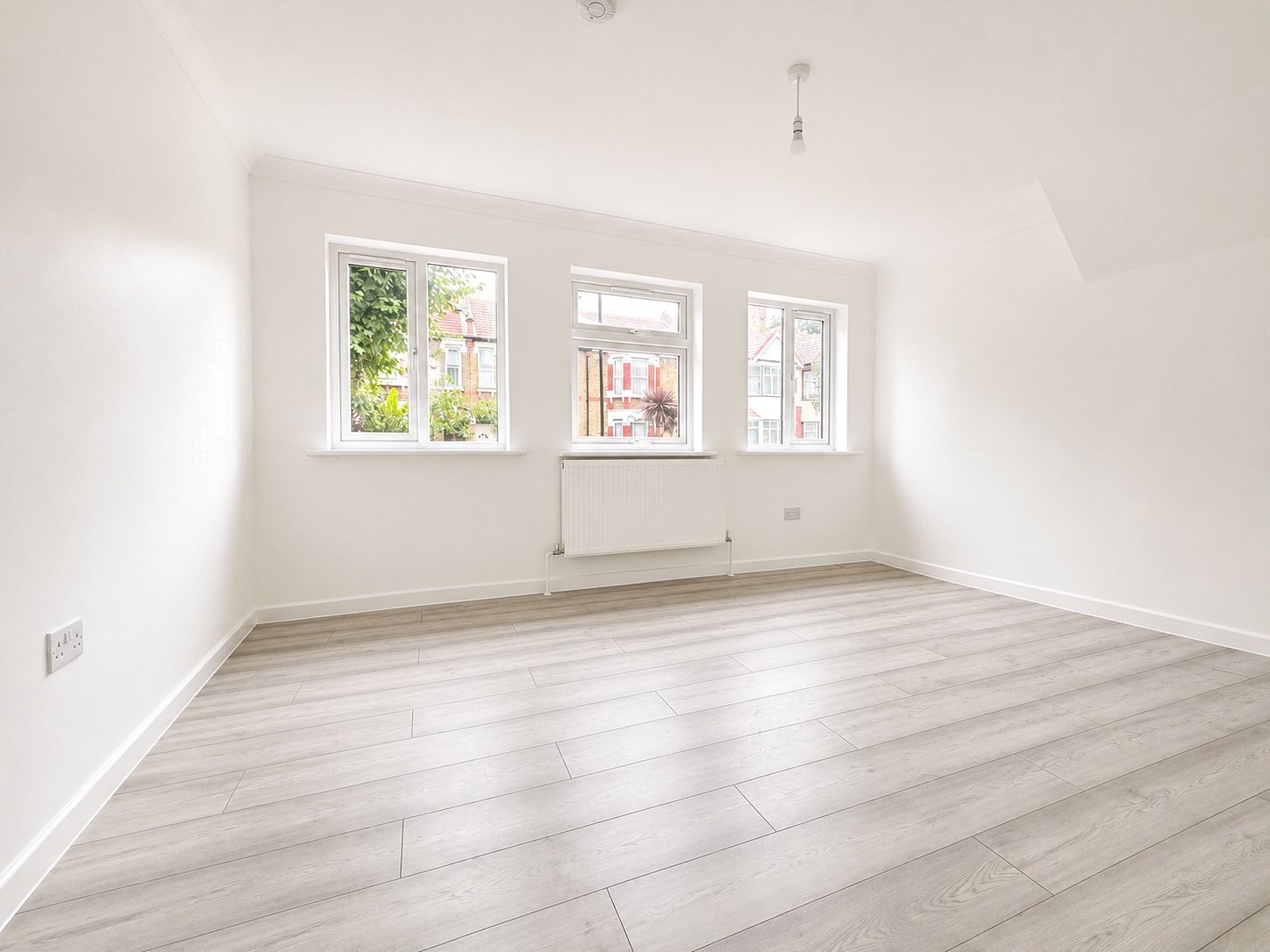 Sheringham Avenue, London, E12 Image 3