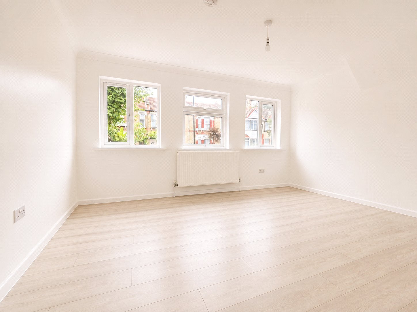 Sheringham Avenue, London, E12 Image 8