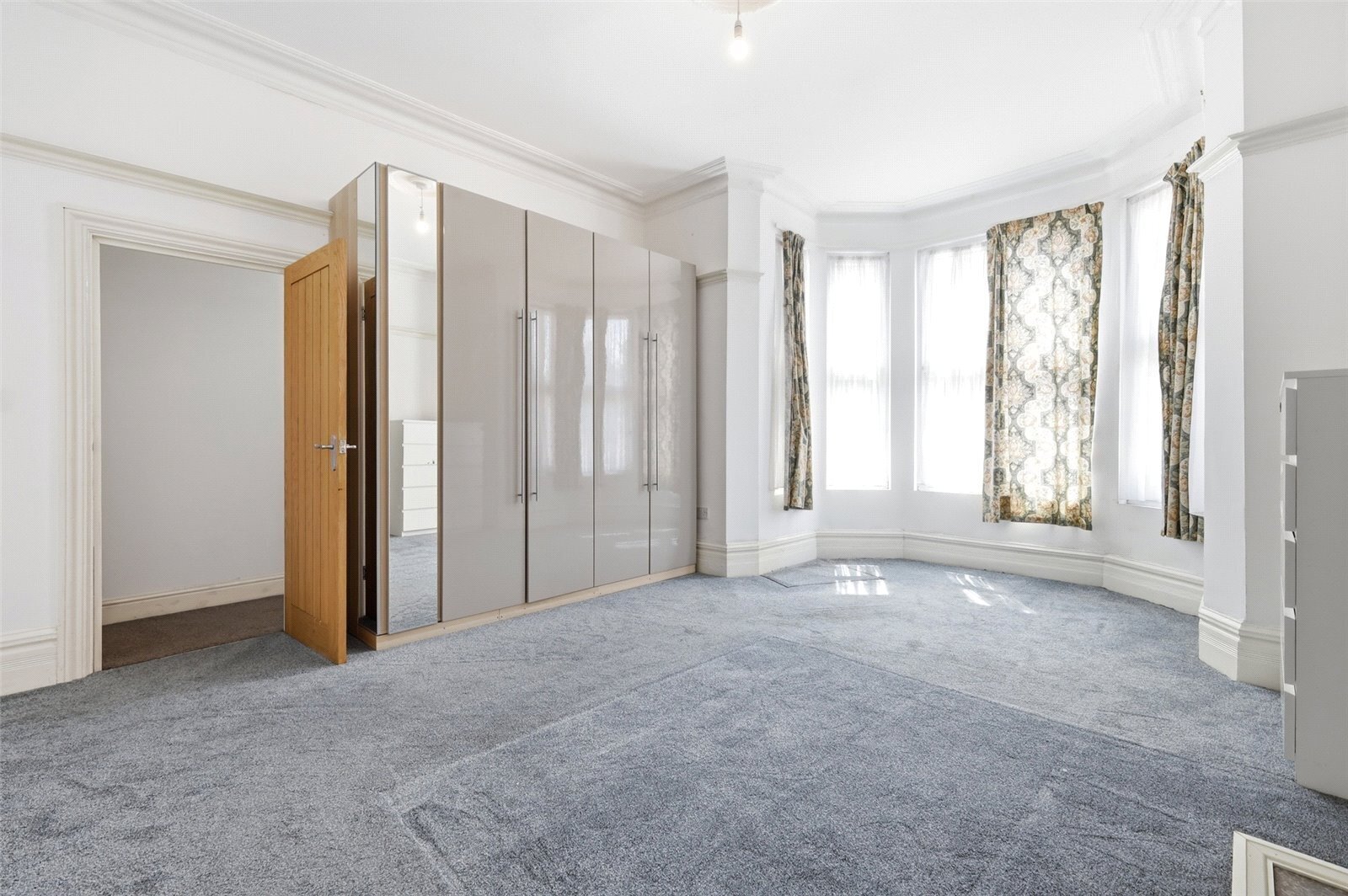 Aldersbrook Road, London, E12 Image 5