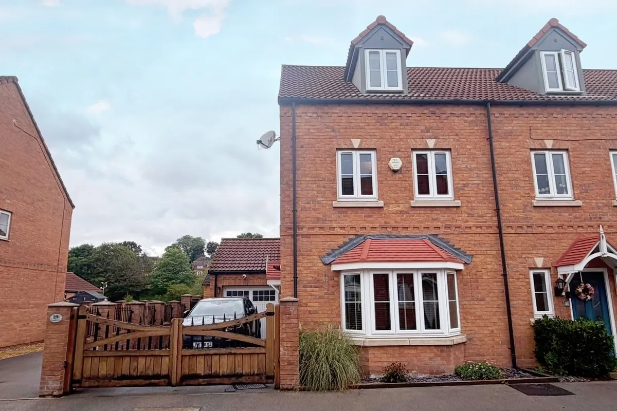 Canalside View, Kilnhurst, Mexborough