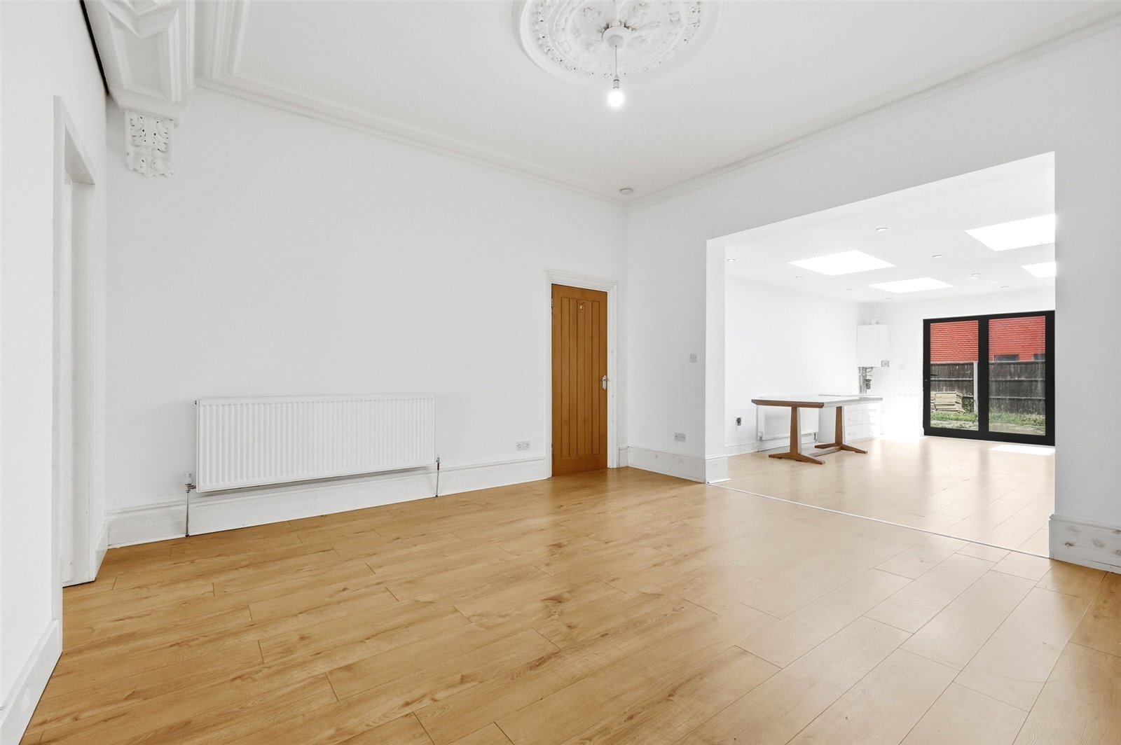 Aldersbrook Road, London, E12 Image 10