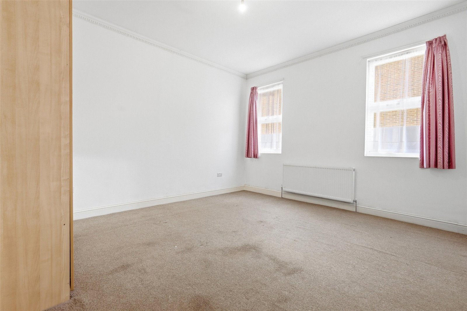 Aldersbrook Road, London, E12 Image 16