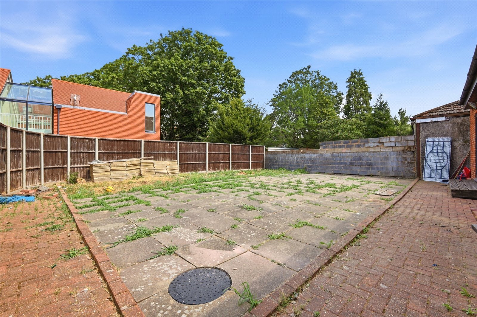 Aldersbrook Road, London, E12 Image 26