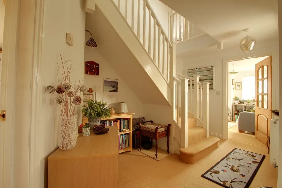 https://mr0.homeflow-assets.co.uk/files/photo/image/48124/0821/_x_/50815906.jpg