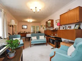 Britten Crescent, Great Baddow, Chelmsford thumb 3