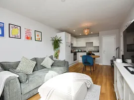 Ingrave Road, Brentwood thumb 2