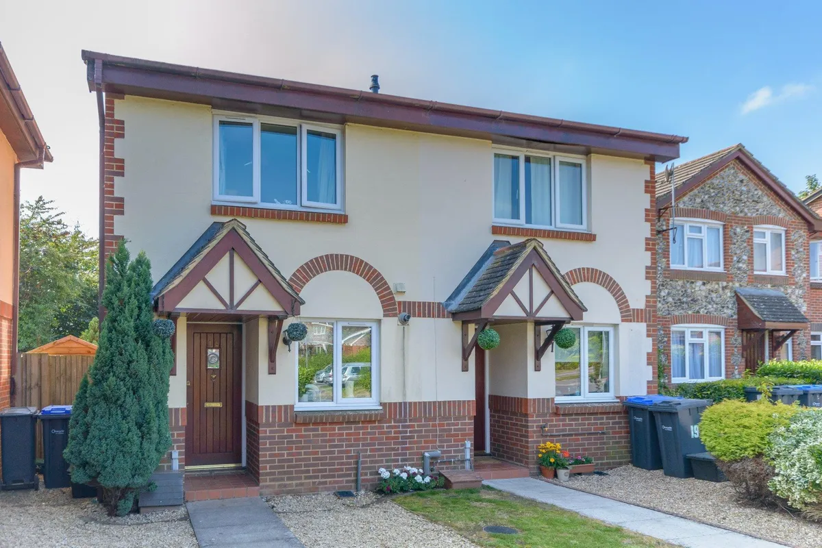 St. Lukes Close, Bishopdown, SALISBURY