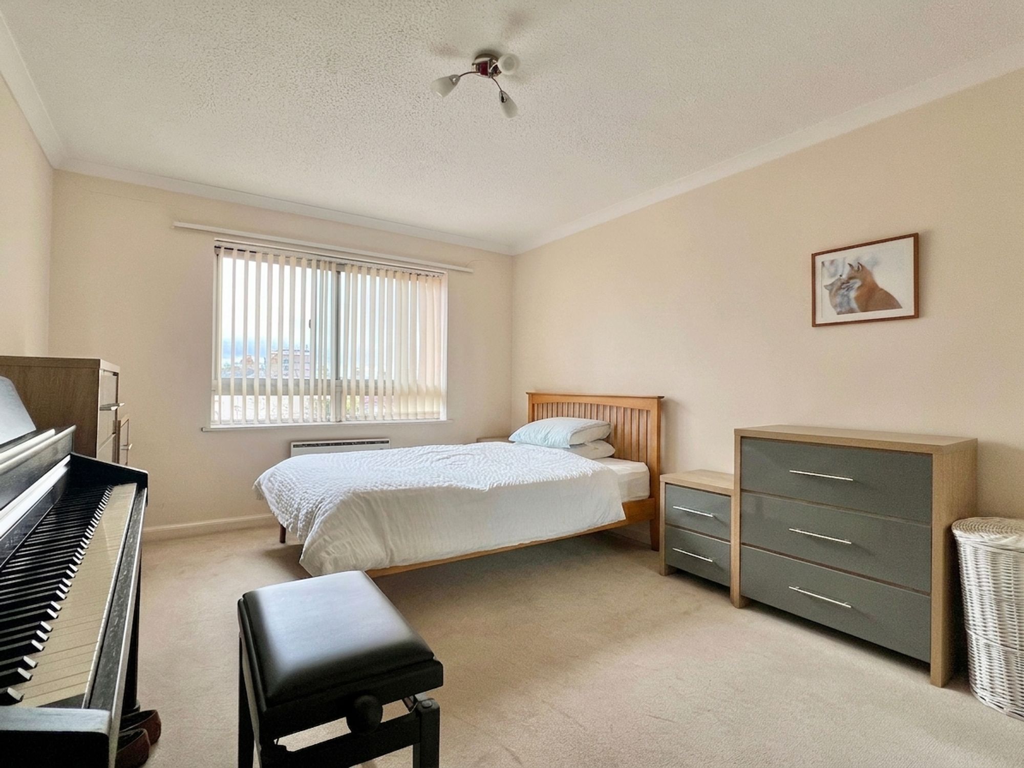 Compass Rise, Osborne Court - NO onward chain! Image 4