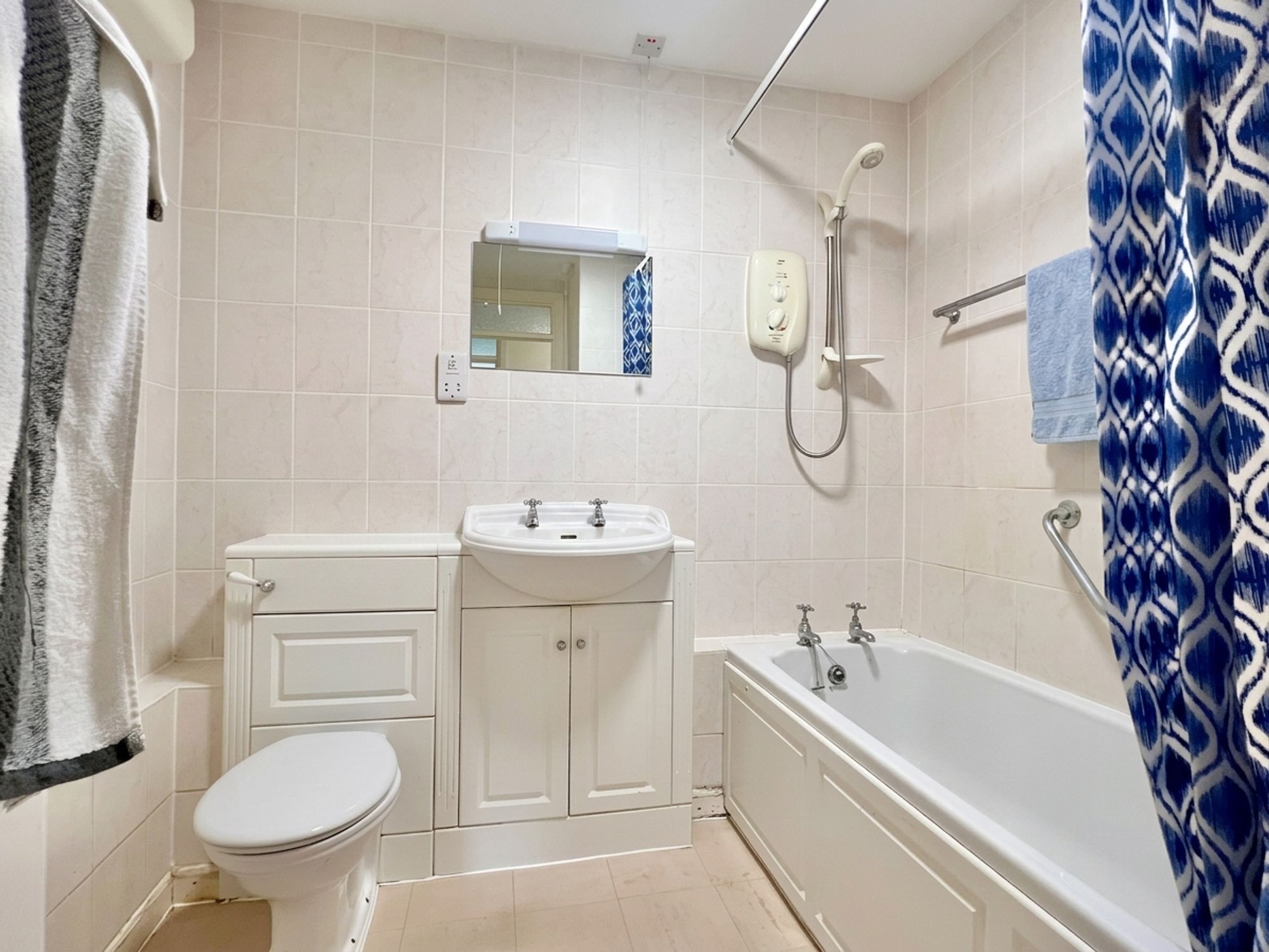 Compass Rise, Osborne Court - NO onward chain! Image 13