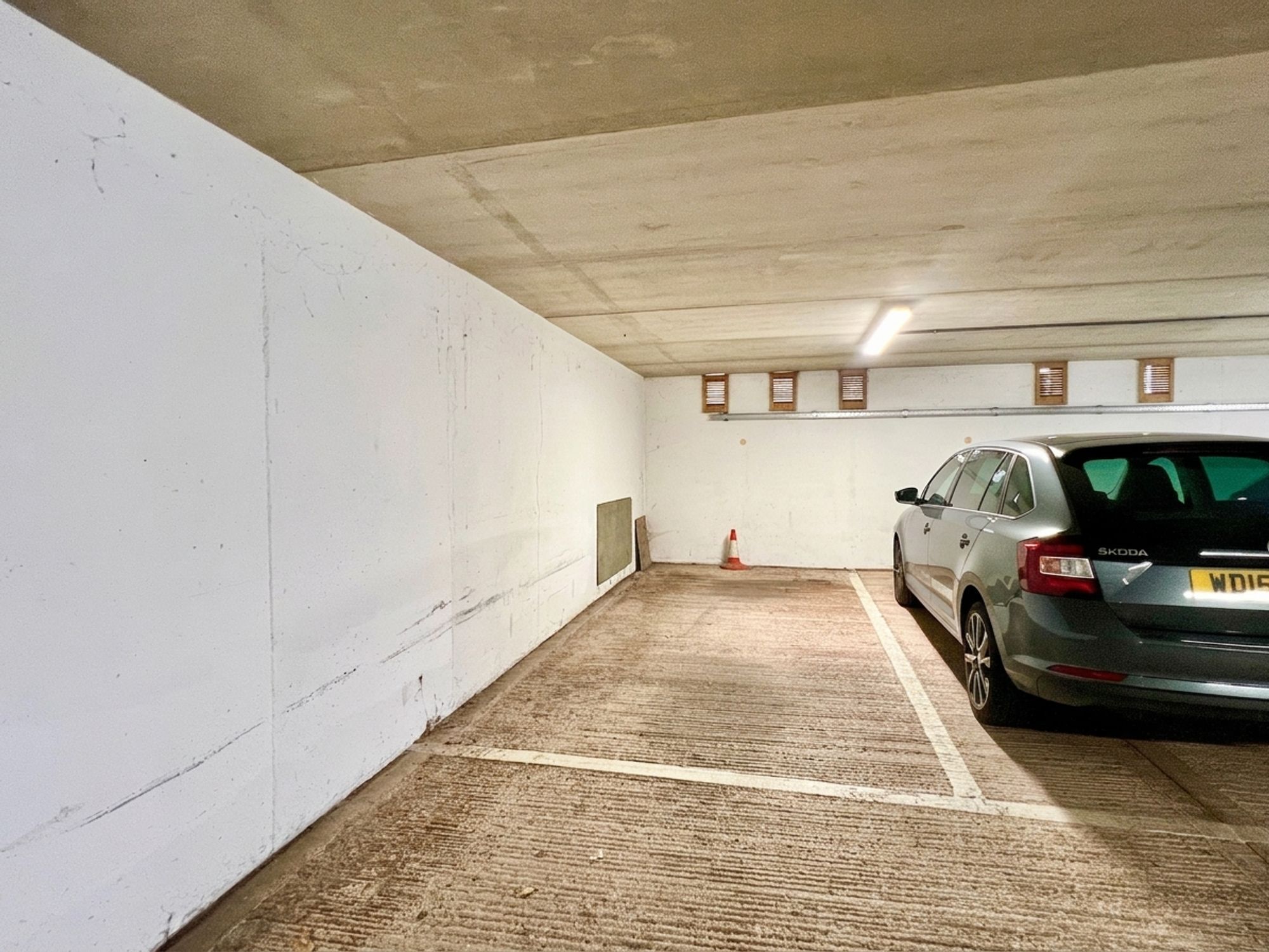 Compass Rise, Osborne Court - NO onward chain! Image 17