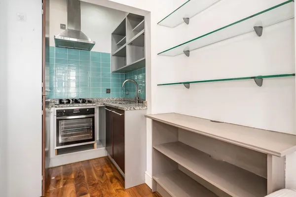 Westmoreland Terrace, London, SW1V photo 2