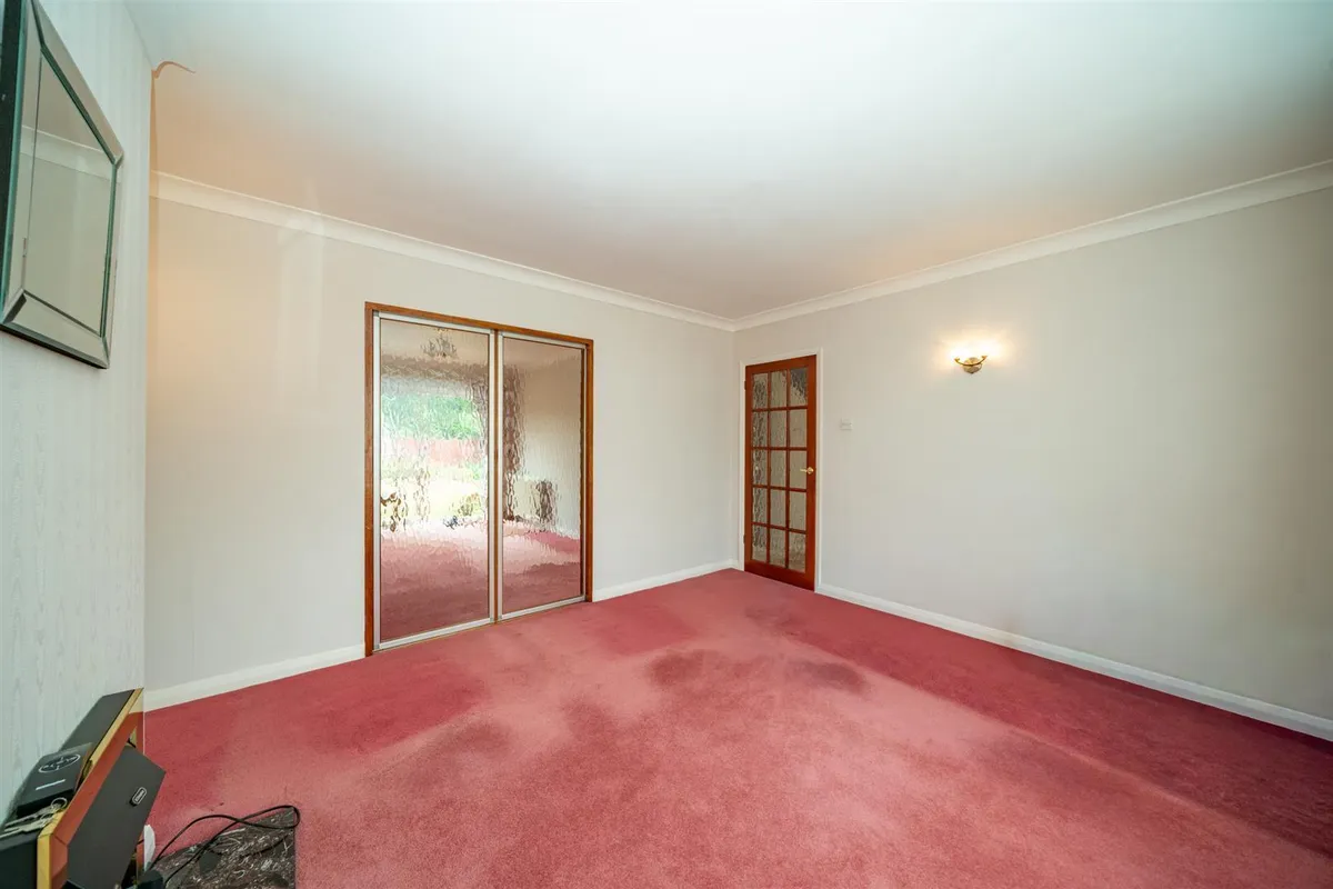 Brickfield Avenue, Leverstock Green, Hemel Hempstead, Hertfordshire, HP3 8NP