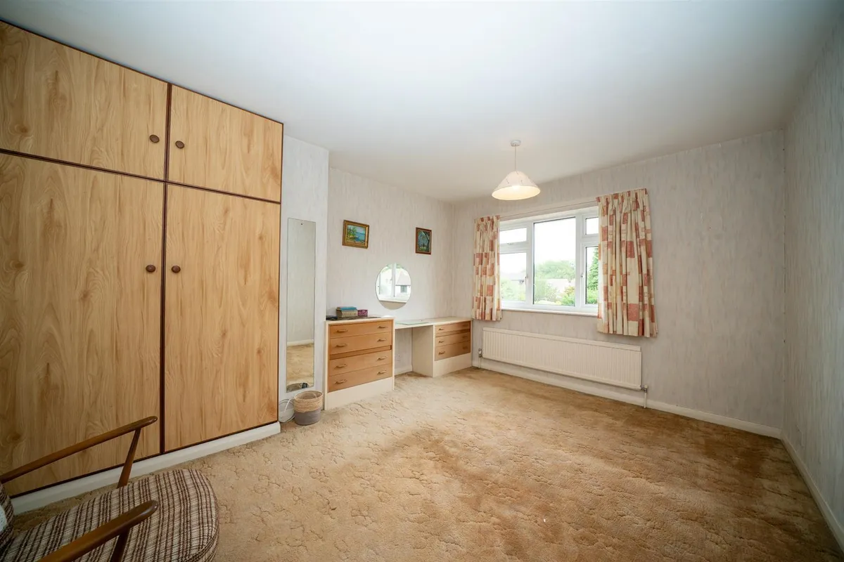 Brickfield Avenue, Leverstock Green, Hemel Hempstead, Hertfordshire, HP3 8NP
