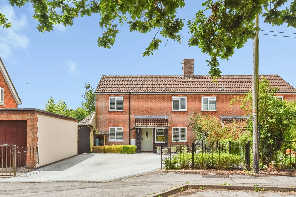 Oak Lane, Easterton, Devizes
